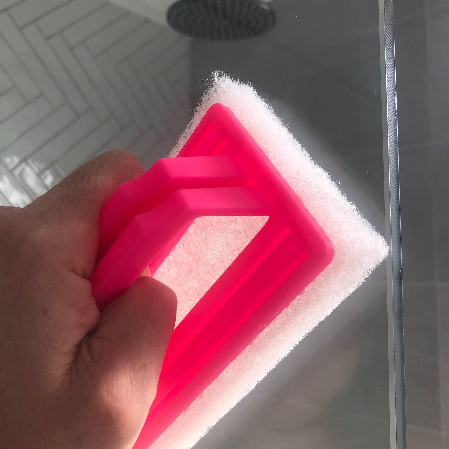 EDCO - BATHROOM & TILE SCRUBBER