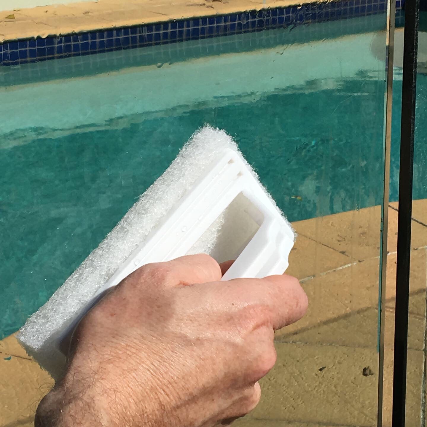 EDCO - BATHROOM & TILE SCRUBBER